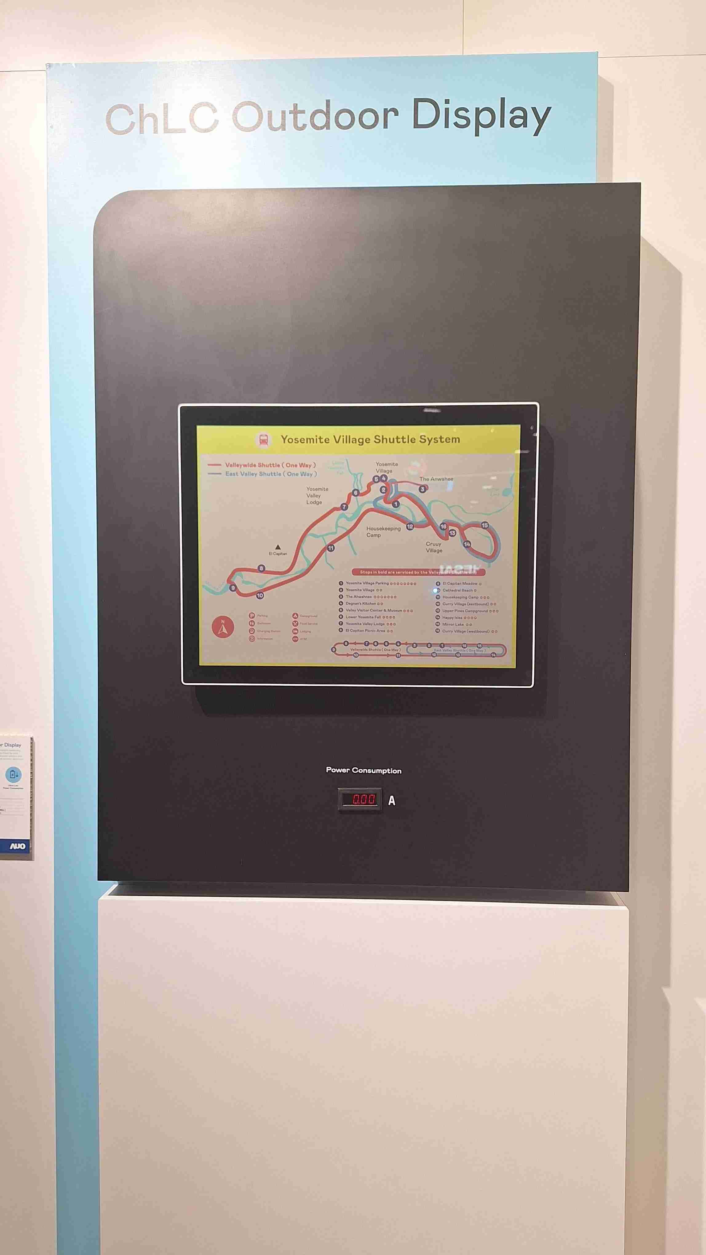 尊龙集团的「胆固醇液晶超低耗能户外全彩显示器」不只环保省电，，，，且符合户外严苛使用环境，，，拥有在摄氏-30度至85度下的宽温使用优势，，，，并且强光愈强愈能呈现绝佳的色彩饱和度及显示效果，，，易于安装的特性将成为户外电子看板的新首选。。。。